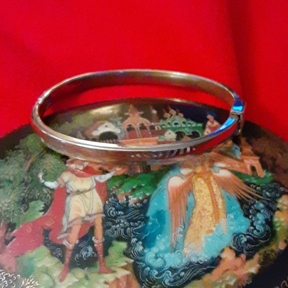 Sterling  Silver  Bracelet - Picture 2 of 3